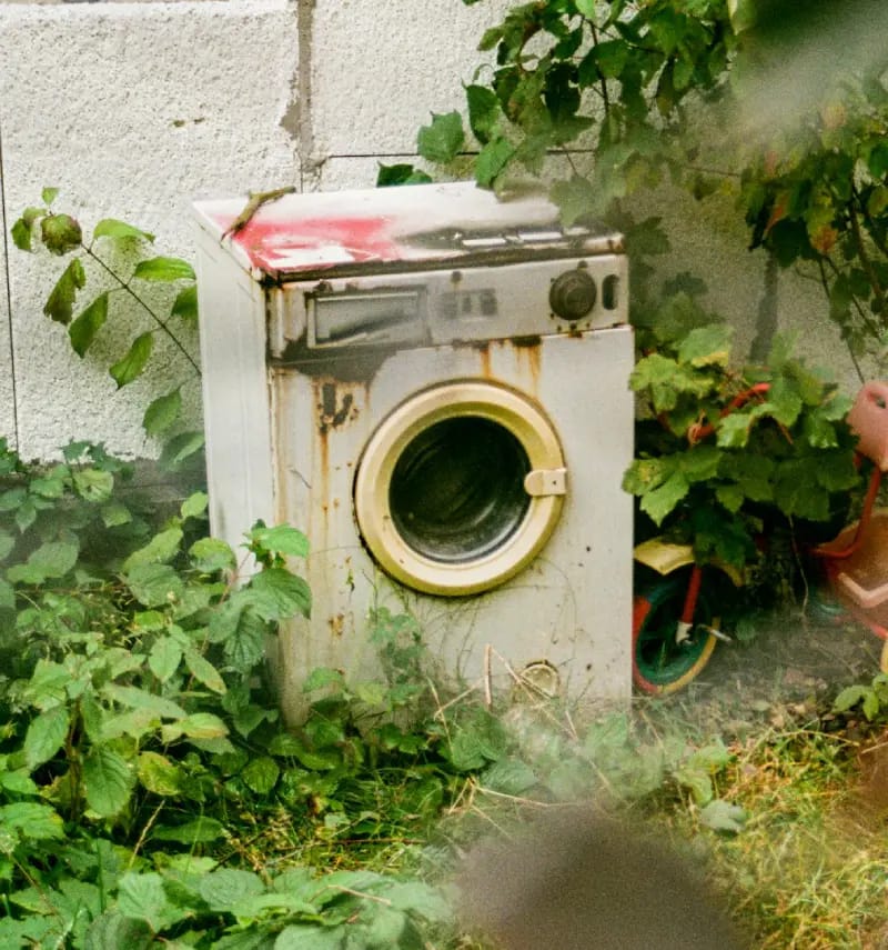 Oude was machine, anker stenen zijn al verwijdert. — hoofdfoto